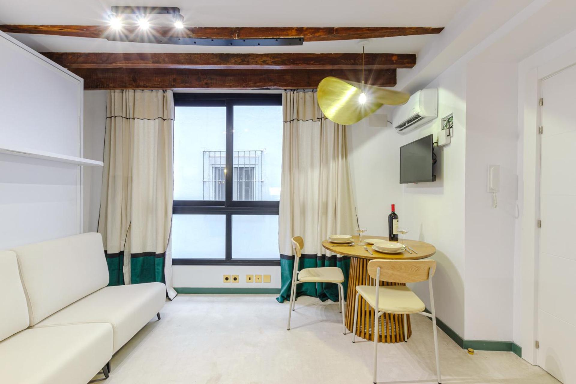 Refined And Practical Studio In Historic Center Of Alicante Eksteriør bilde